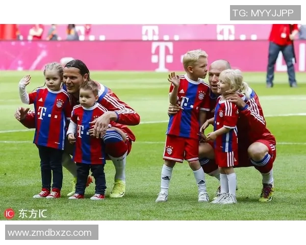 足球明星们的霸气合照展现球场风采与团队精神的完美瞬间